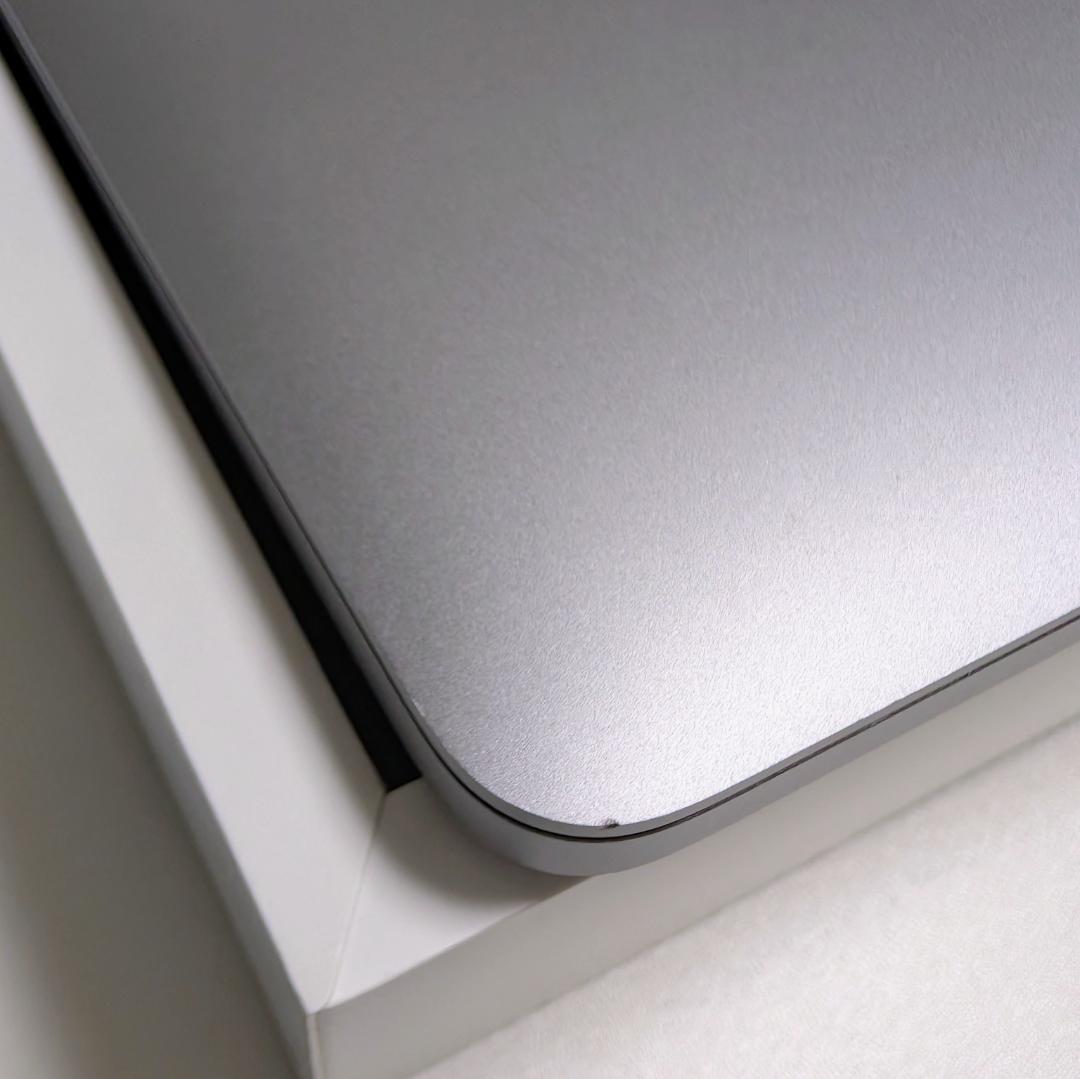 MacBook Pro 13インチ 2020 512GB 充放電118回