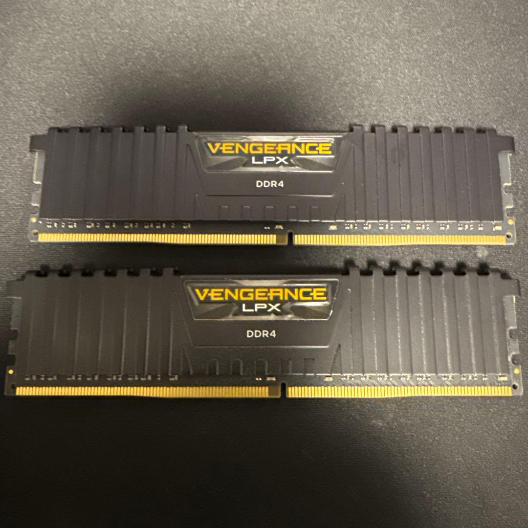 メモリー Corsair Vengeance LPX DDR4 32GB (2x16GB)