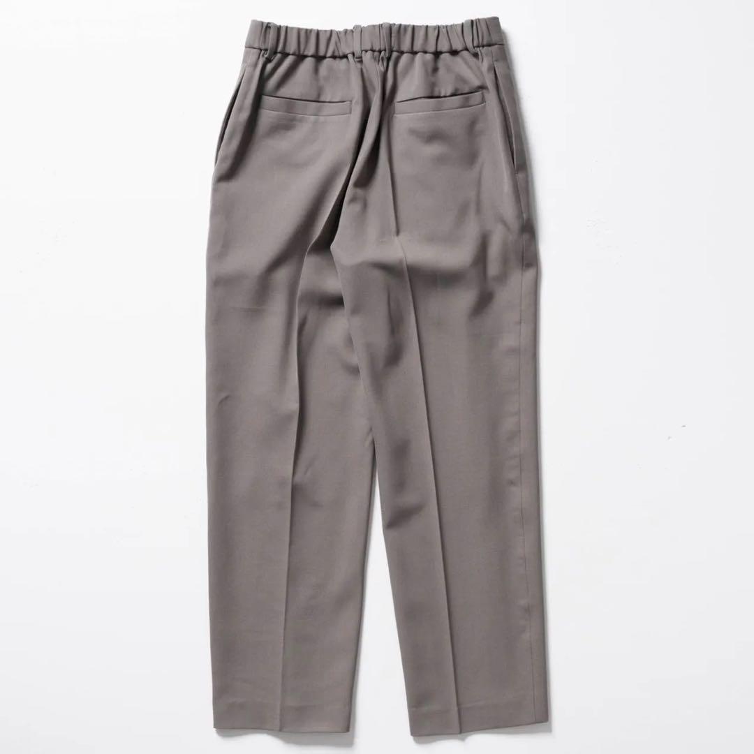 markaware サバイバルクロス フラットテーパードトラウザーズ