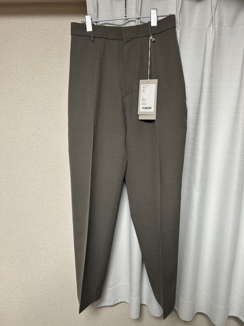 markaware サバイバルクロス フラットテーパードトラウザーズ