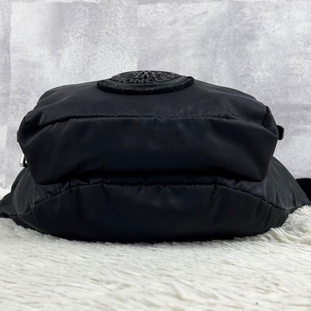 美品 モンクレール ナイロン ウエストバッグ ファスナー ロゴ型押し ブラック