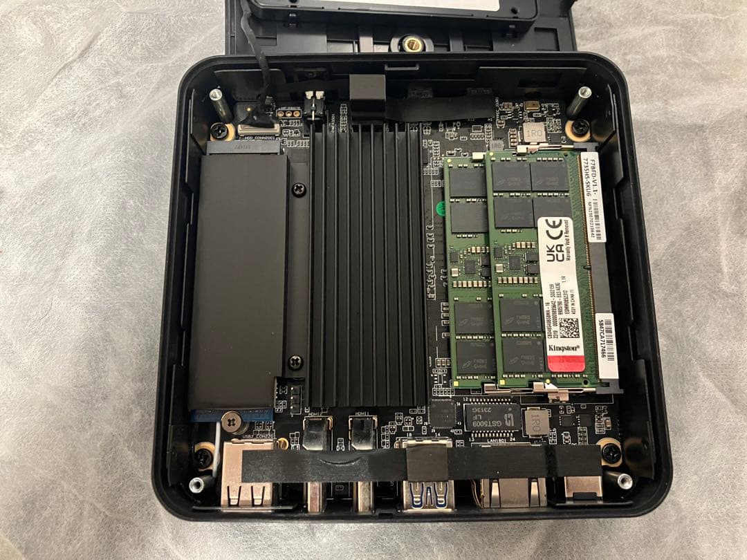 ミニPC MINISFORUM UM773 Lite RAM32GB SSD1TB