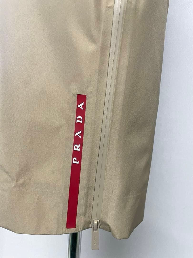 出品終了間近プラダ リネアロッサ ベージュハーフパンツXS男女兼用プラダスポーツ