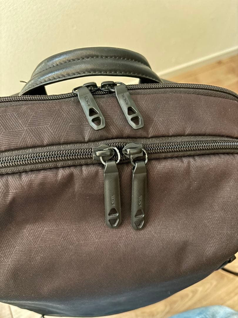 【美品】TUMI TAHOE バックパック リュック PC収納可 保証カード付