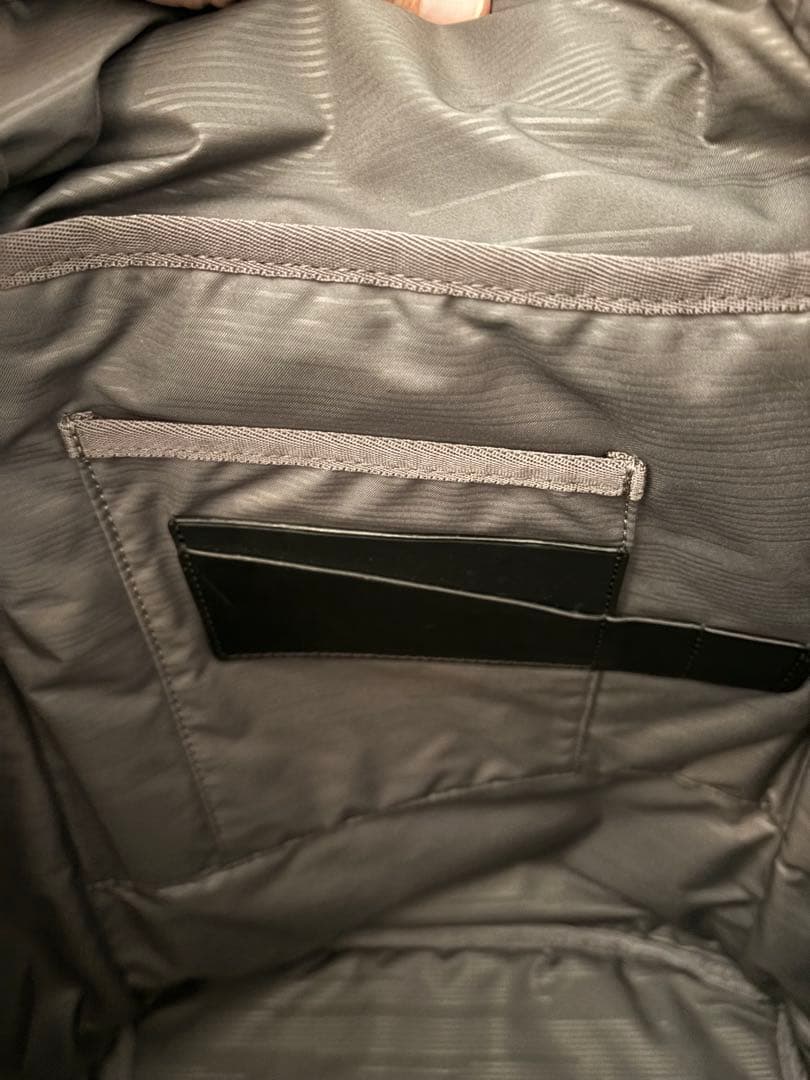 【美品】TUMI TAHOE バックパック リュック PC収納可 保証カード付