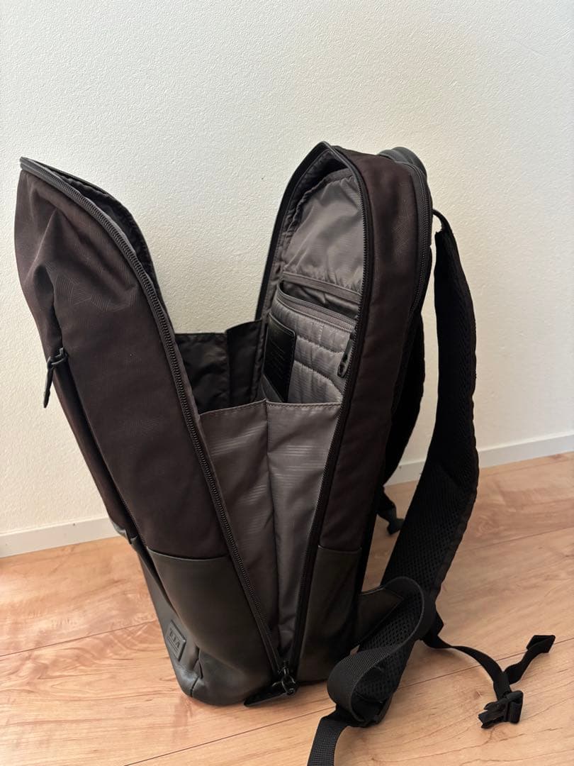 【美品】TUMI TAHOE バックパック リュック PC収納可 保証カード付