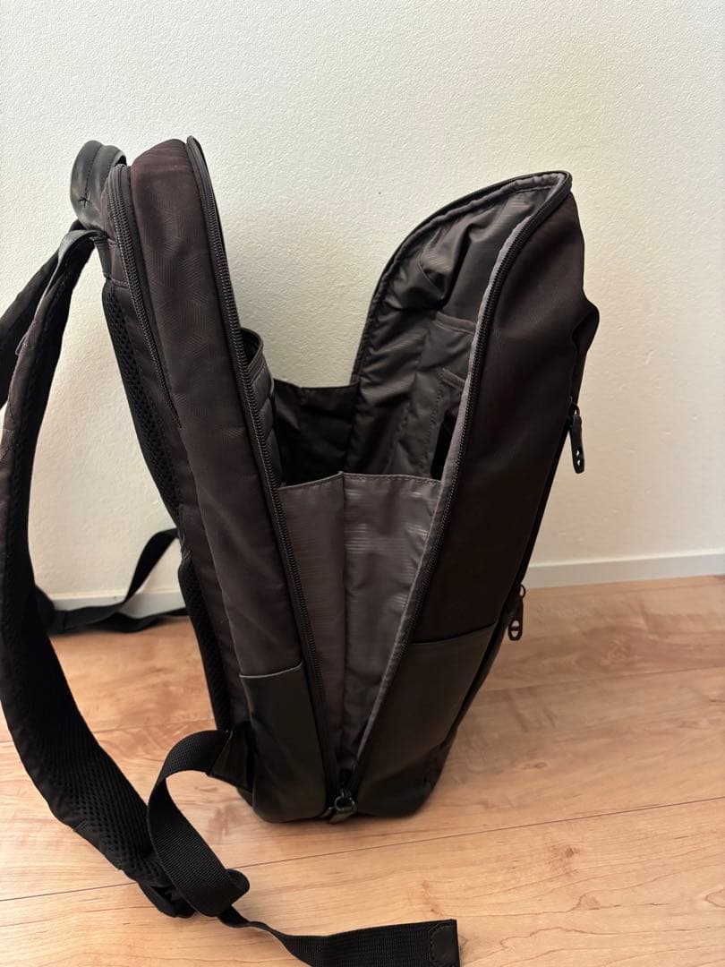 【美品】TUMI TAHOE バックパック リュック PC収納可 保証カード付