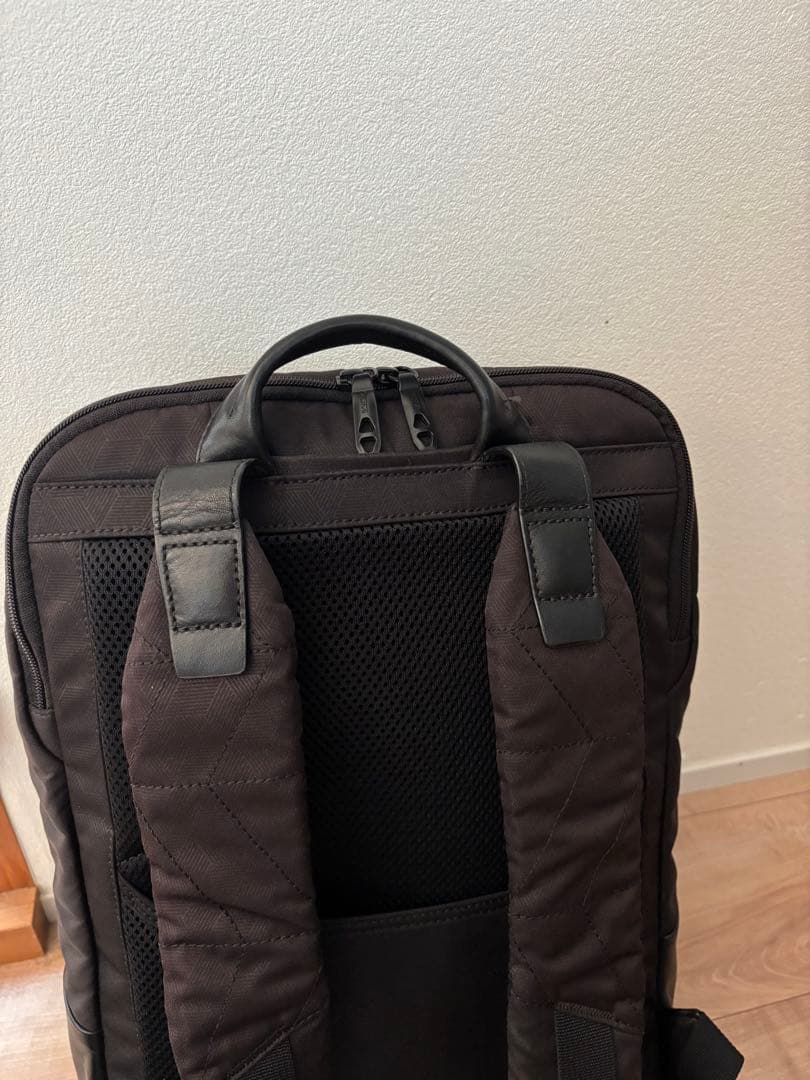 【美品】TUMI TAHOE バックパック リュック PC収納可 保証カード付