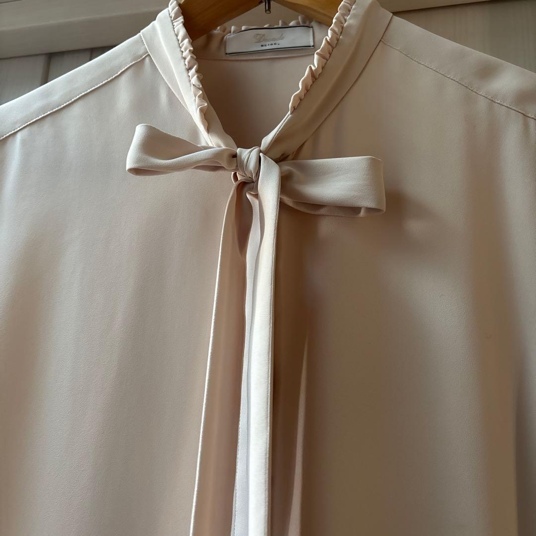 Beige, ベイジ　EVA ボウタイブラウス　サイズ4 シアーオレンジ