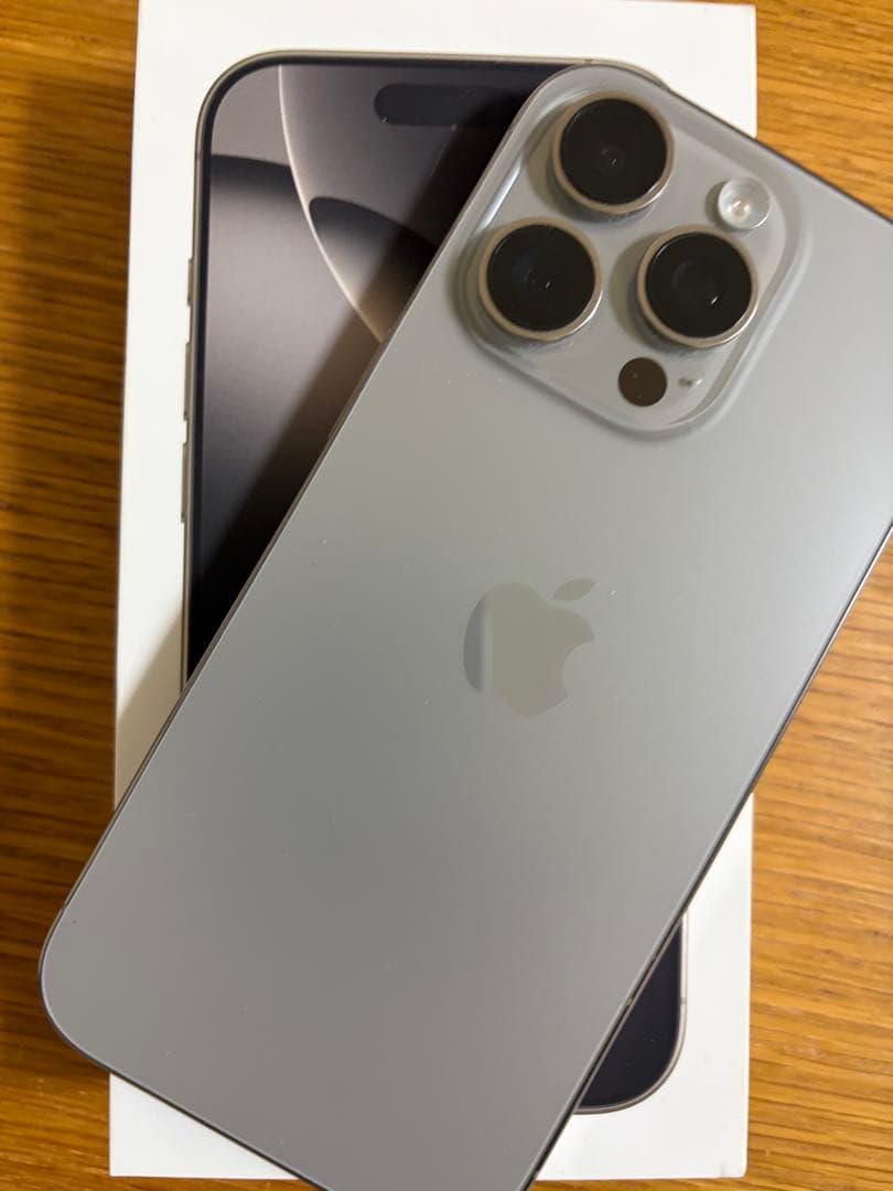 iPhone 16 Pro ナチュラルチタニウム 本体128GB SIMフリー
