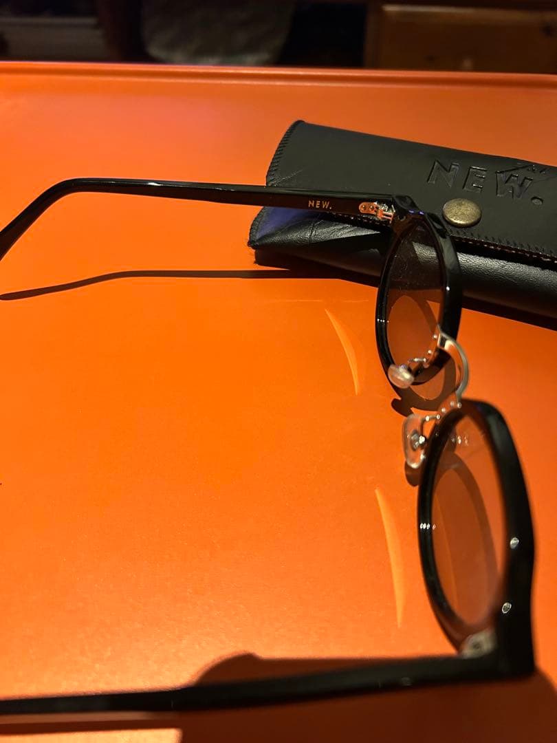 NEW. サングラス 未使用