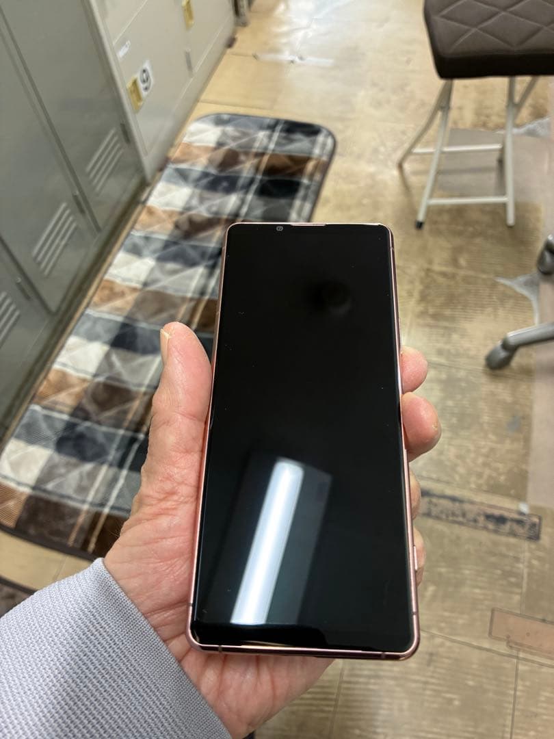 スマートフォン本体 SOG05 Pink