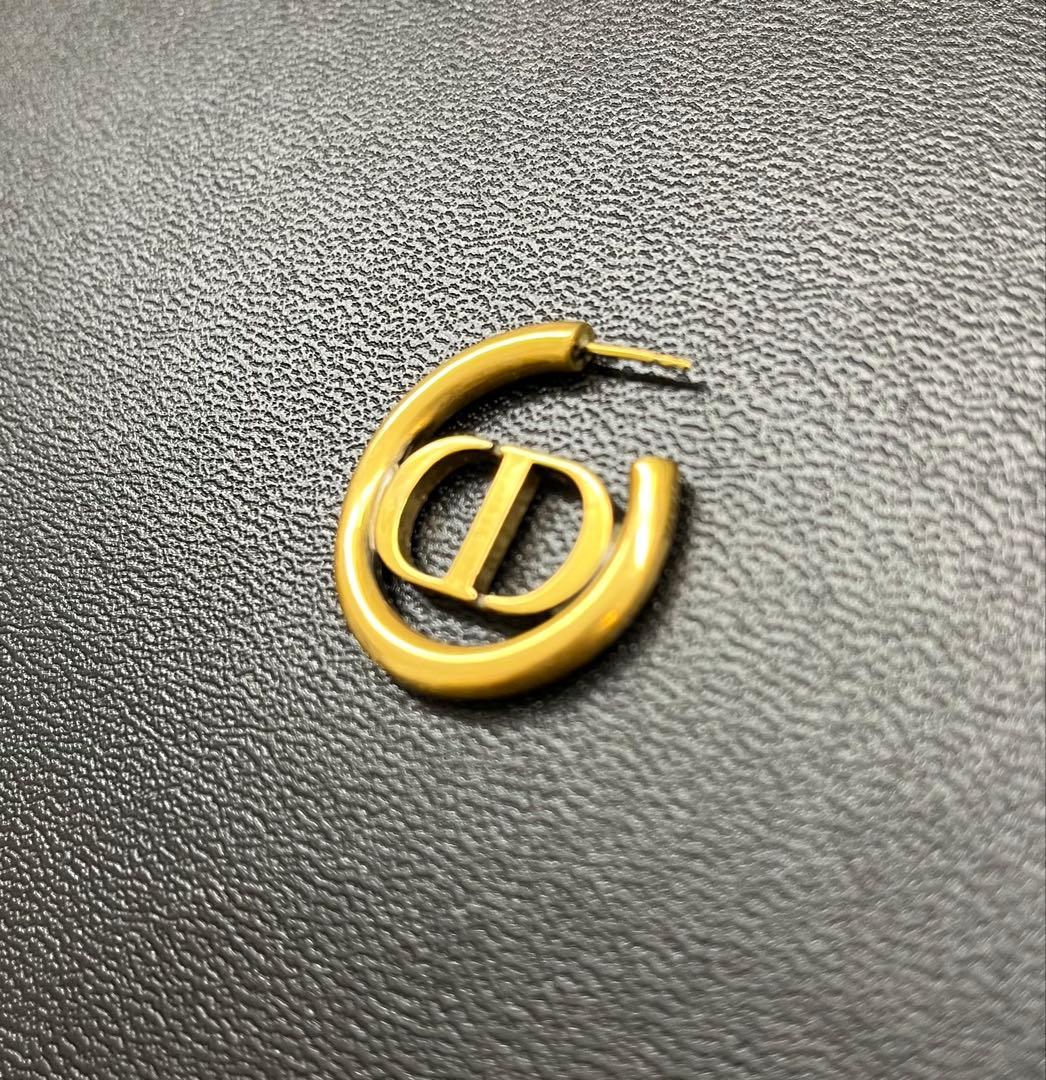 Dior モンテーニュピアス　片方　（キャッチなし）