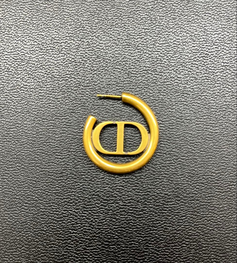 Dior モンテーニュピアス　片方　（キャッチなし）