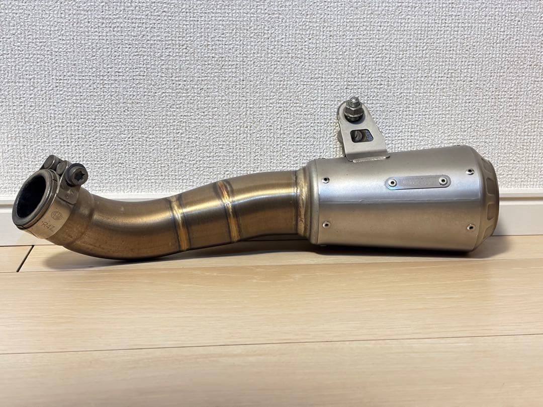 AKRAPOVIC スリップオンマフラー MT25 YZF-R25