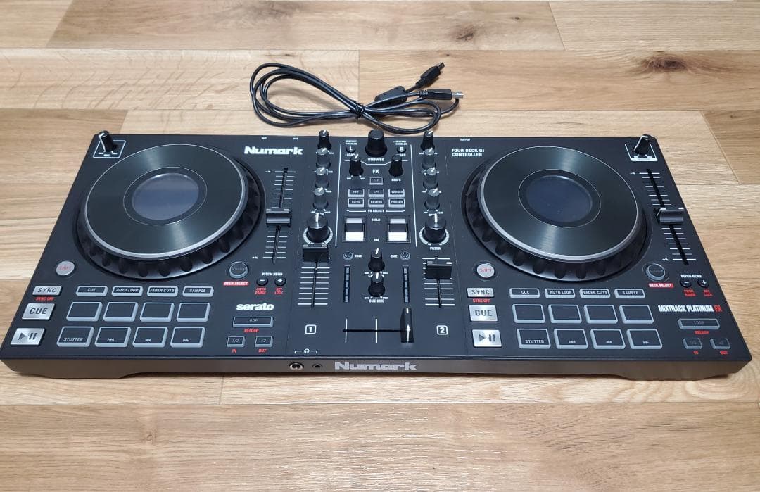 Numark Mixtrack Platinum FX DJコントローラー