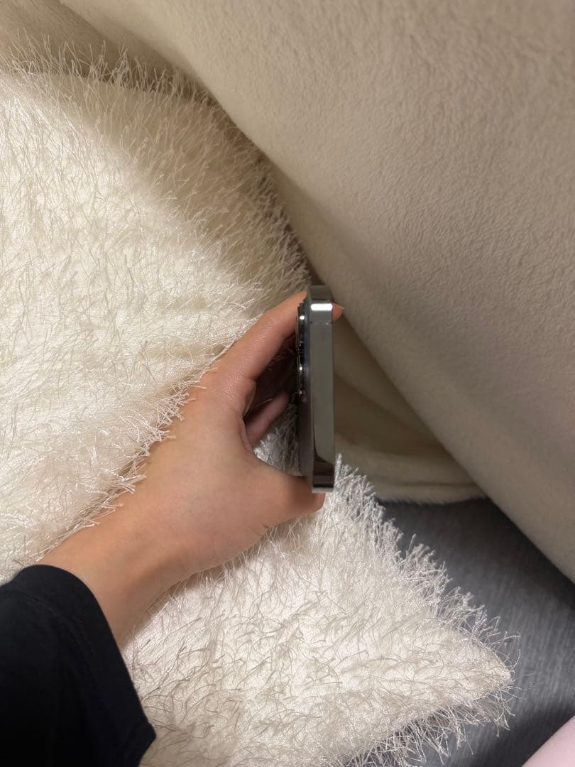 L*p様 Apple iPhone13プロ　256GB SIMフリー　グラファイ