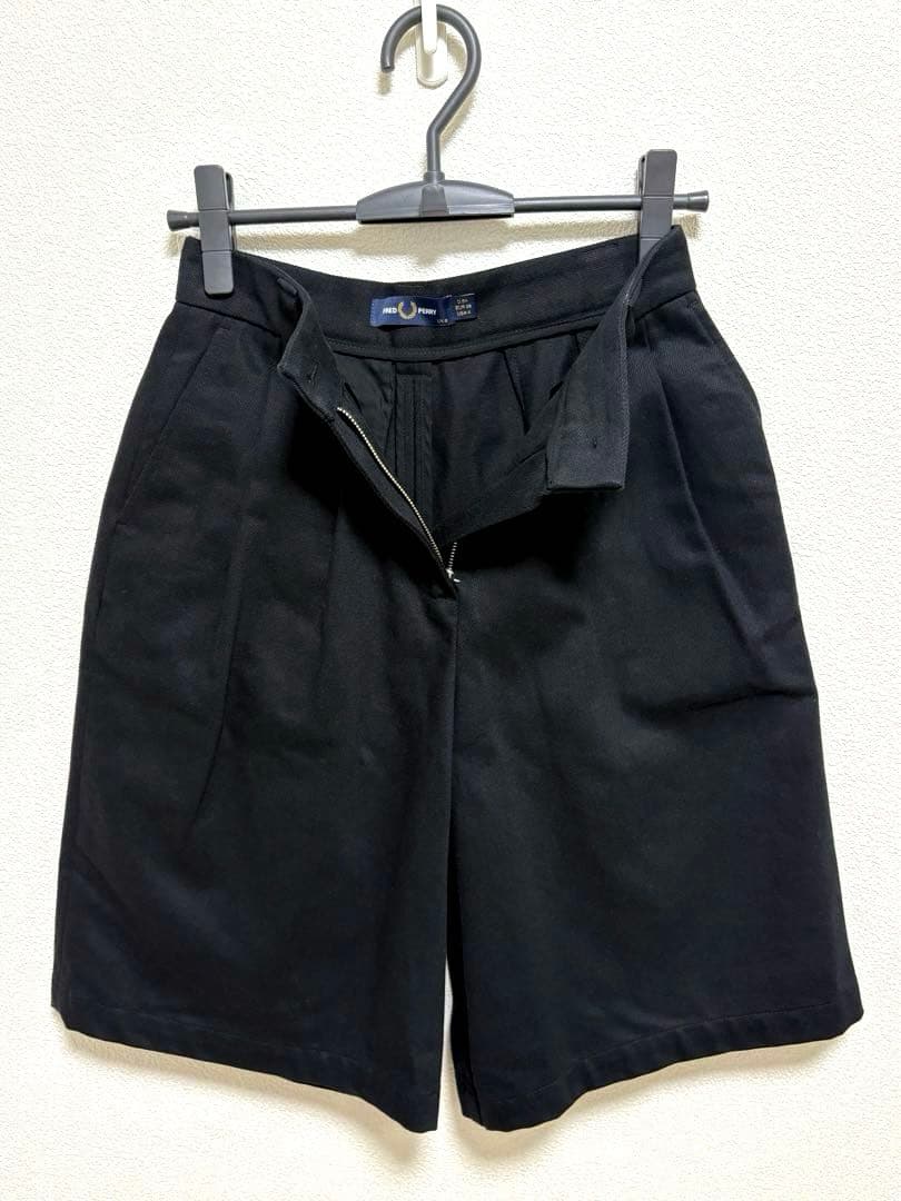 FRED PERRY フレッドペリー ハーフパンツ ブラック Mサイズ ロゴ