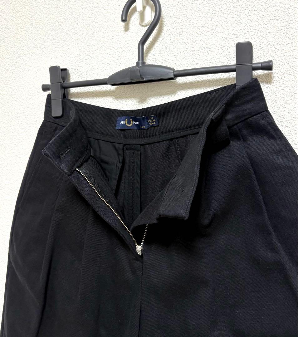 FRED PERRY フレッドペリー ハーフパンツ ブラック Mサイズ ロゴ