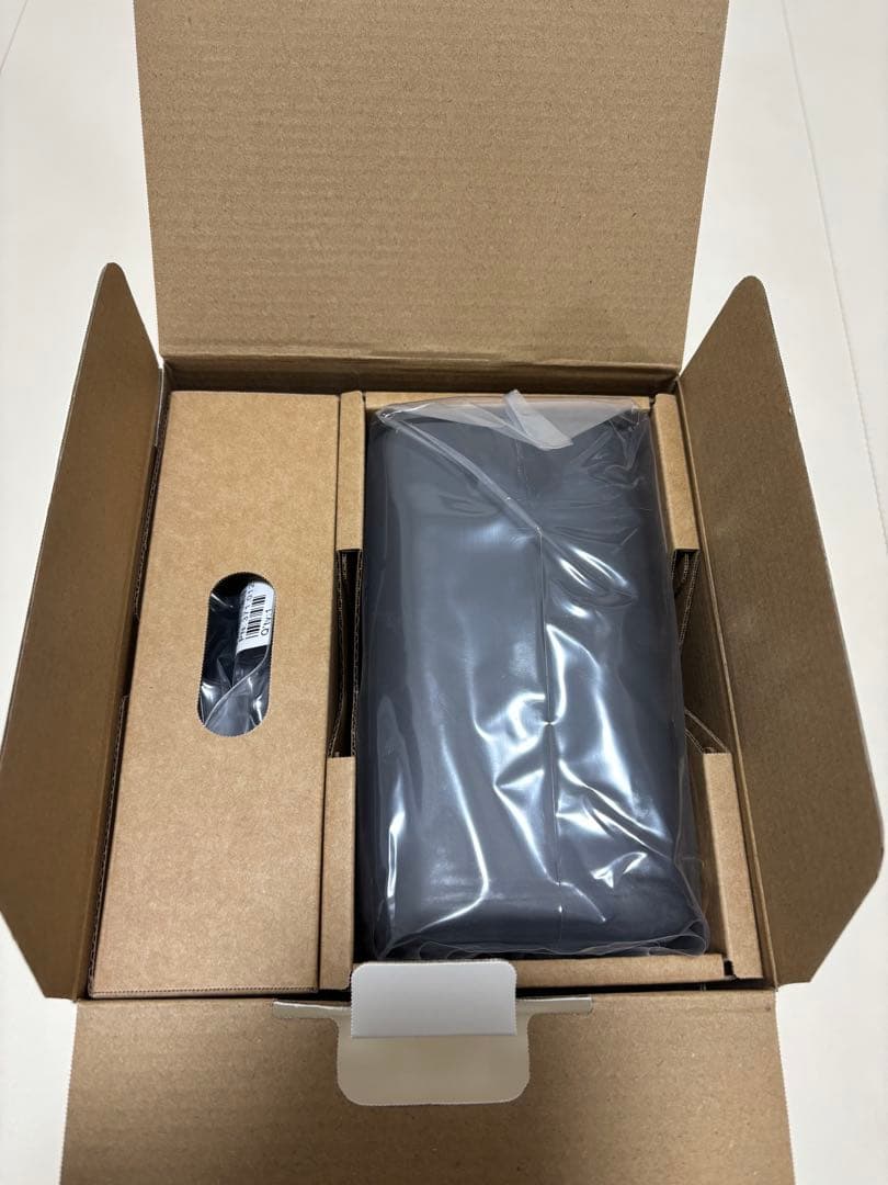 と*可様 【新品未使用】docomo 5G HR02 解約済 本体