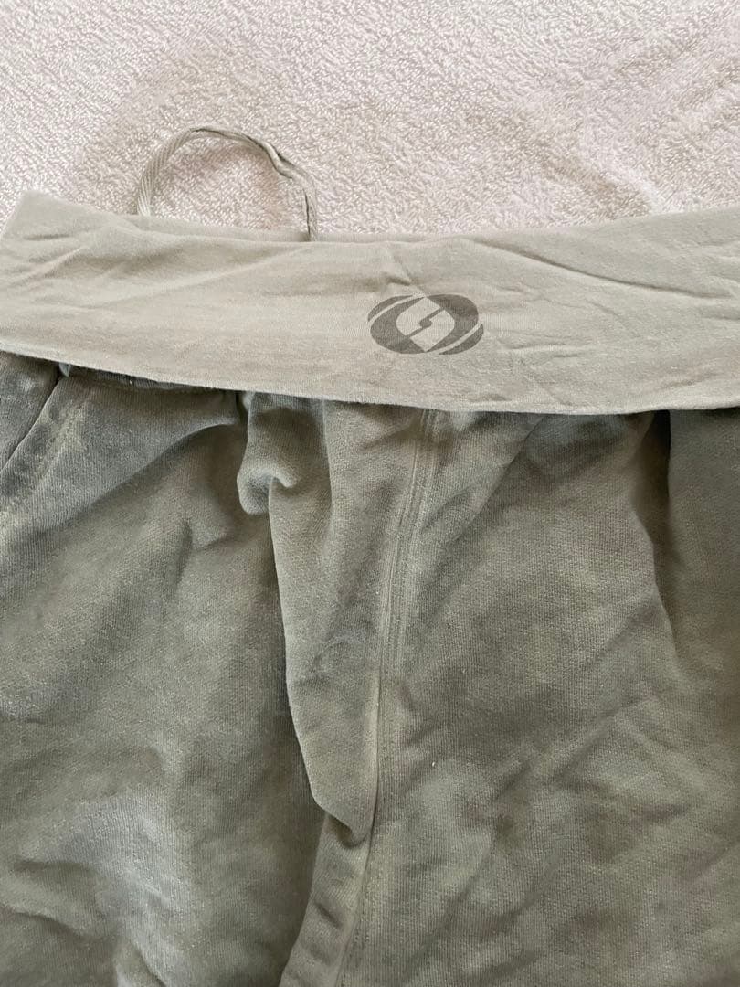 サルセーション　パンツ、トップス２枚組　パンツM. トップスL