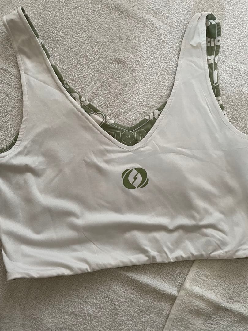 サルセーション　パンツ、トップス２枚組　パンツM. トップスL