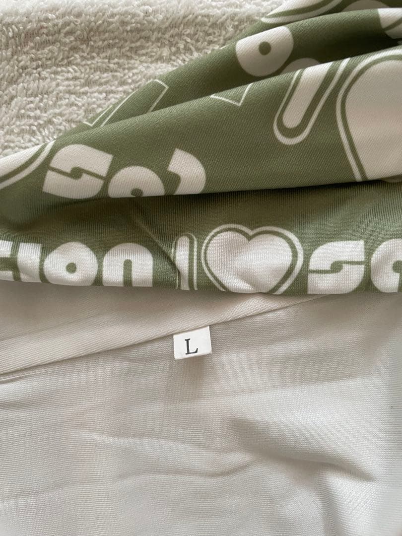 サルセーション　パンツ、トップス２枚組　パンツM. トップスL