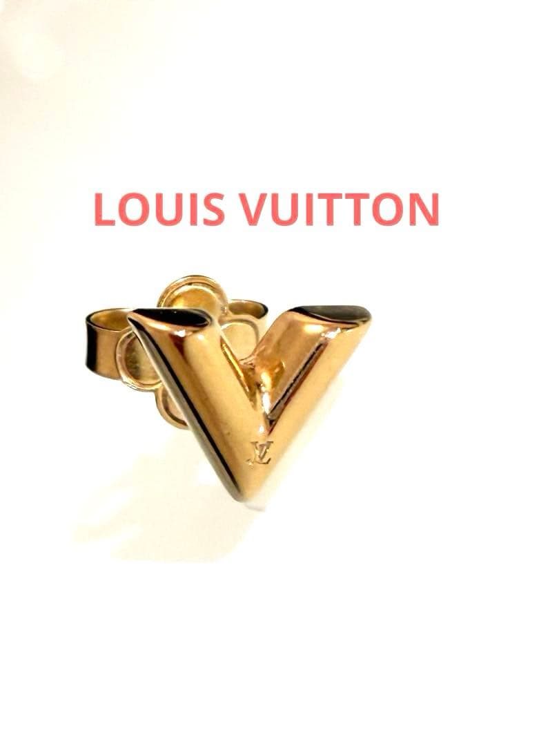 ルイヴィトン　ゴールド V字型 ピアス　　(片耳用)