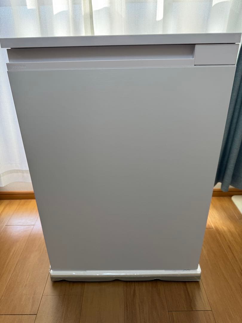 アイリスオーヤマ　小型冷蔵庫IRSN-7A-W