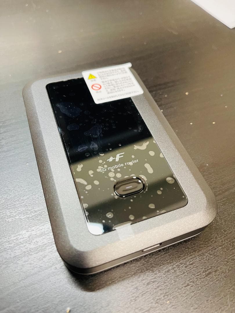 【新品同様】FUJISOFT +F FS050W 5Gモバイルルーター