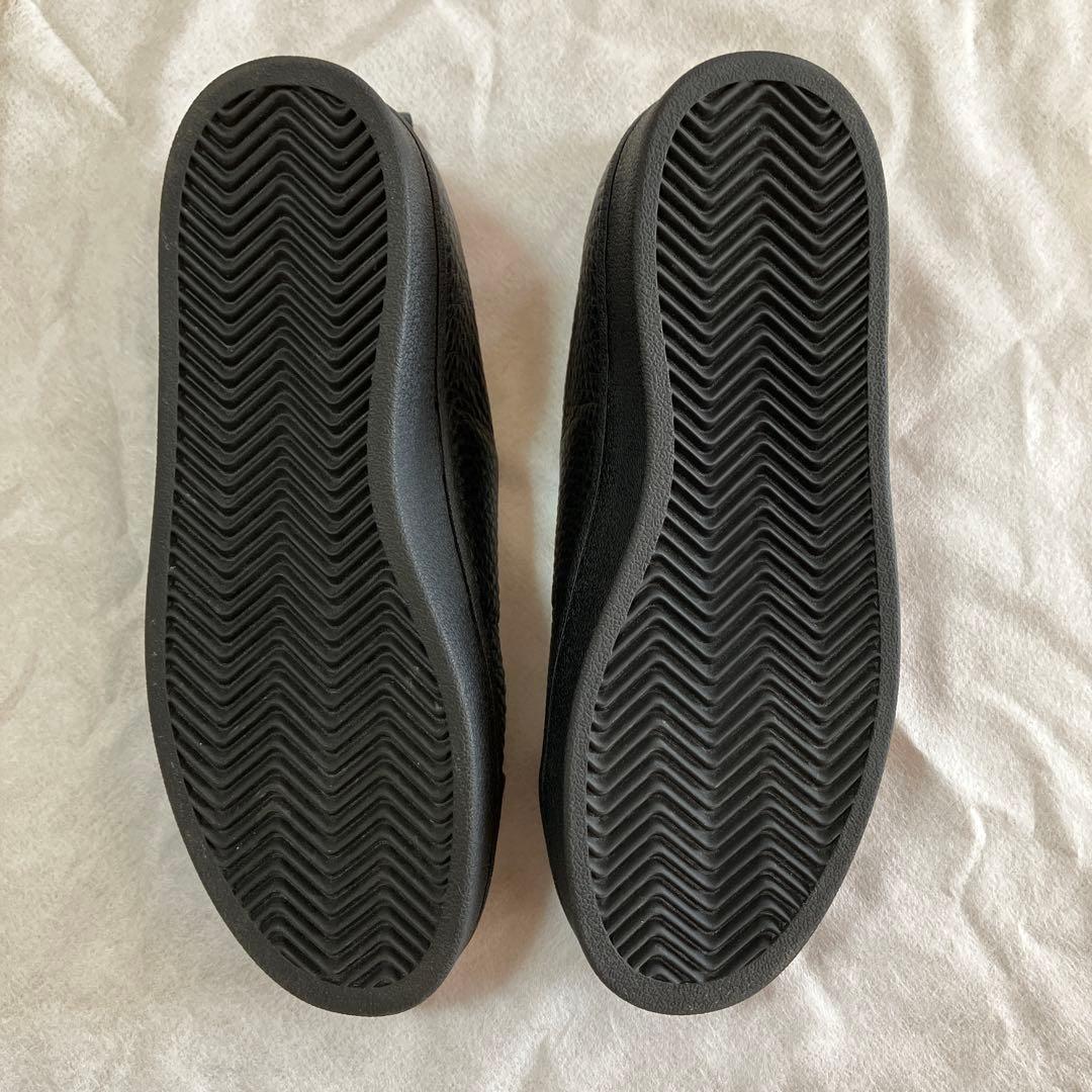 U.No.5 ユーエヌファイブ　レザー　スニーカー　サイズ４