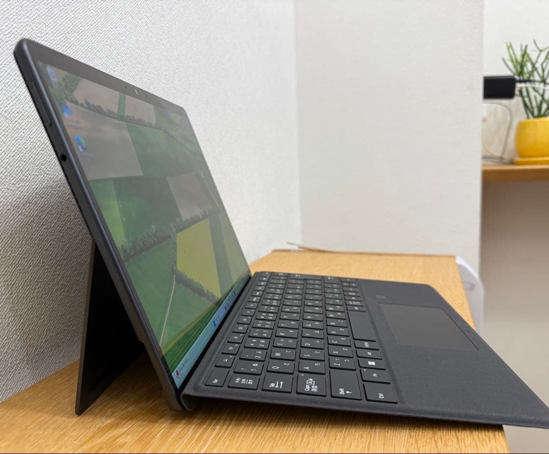 美品：Surface Pro8 Core i5-1145G7/8GB/256GB