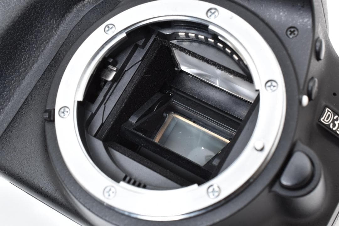 美品 NIKON ニコン D3200 デジタル一眼レフ ボディ H011