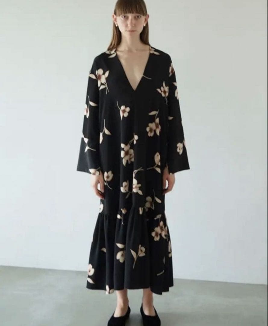 【極美品】CLANE W FACE GATHER SWITCH ONEPIECE