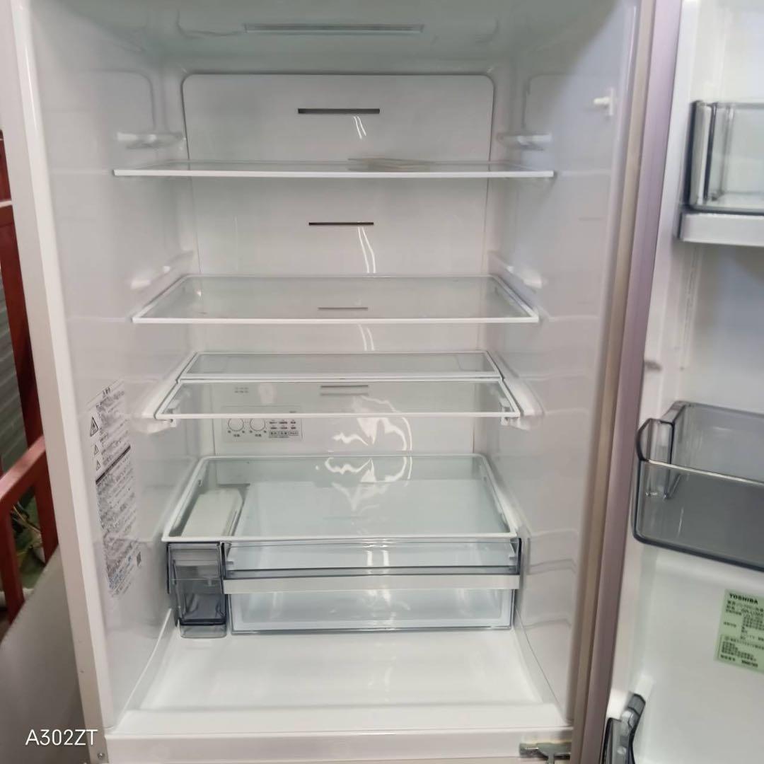 445 東芝　23年　大型冷蔵庫　300L強　小型　家庭用　右開き　自動製氷