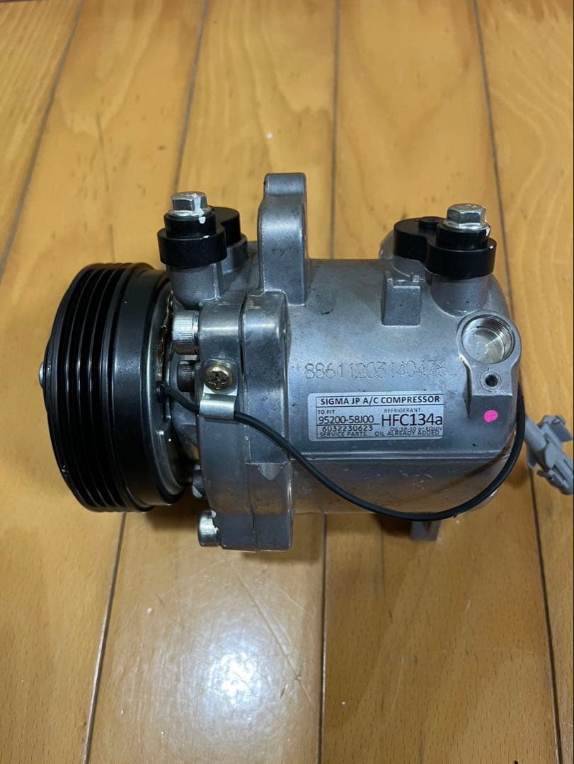 エブリィーワゴン64w スズキ K6A エアコンコンプレッサー