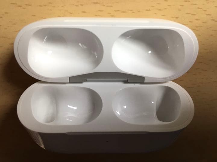 Apple AirPods Pro エアポッツプロ