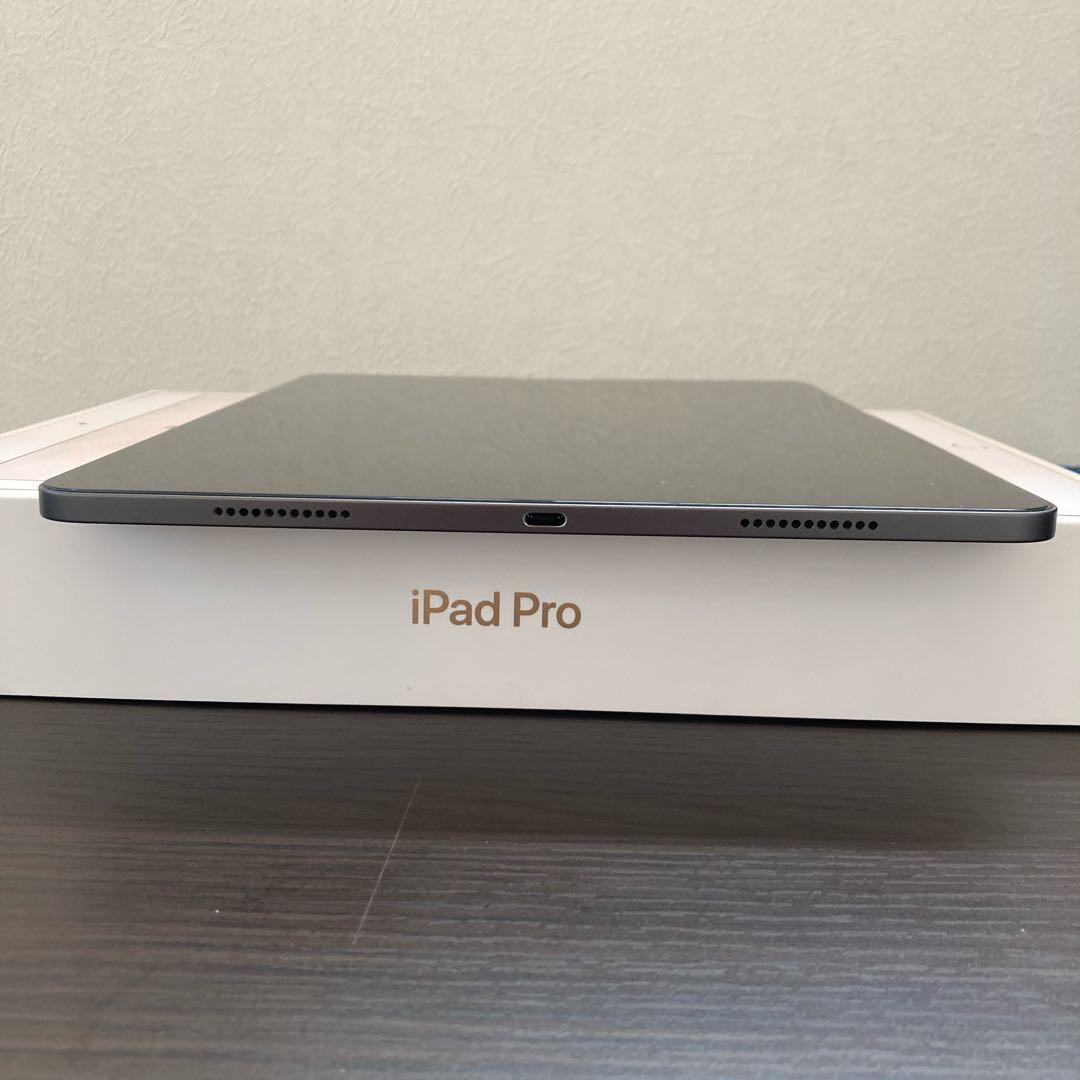 【極美品】iPad Pro 12.9インチ 第5世代 WiFiモデル 256GB