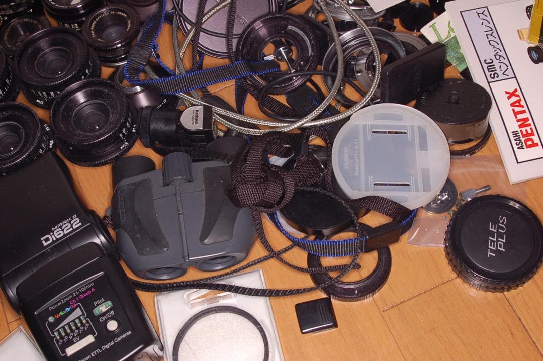 【片付け整理】フィルムカメラ関連ジャンク品ひとまとめ