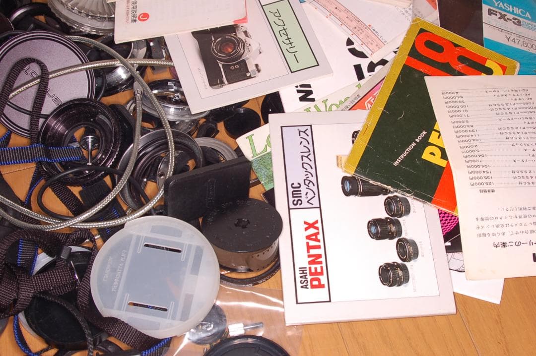 【片付け整理】フィルムカメラ関連ジャンク品ひとまとめ