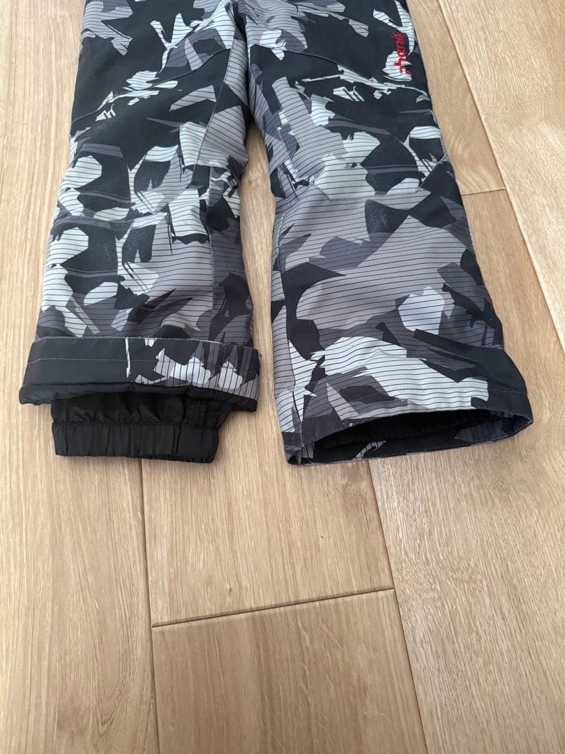 Phenix 子ども用スキーウェア 赤黒迷彩　110cm