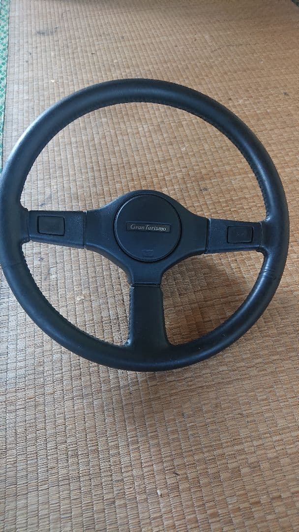 Y31 グロリア　グランツーリスモSV ハードトップ　純正ハンドル　希少