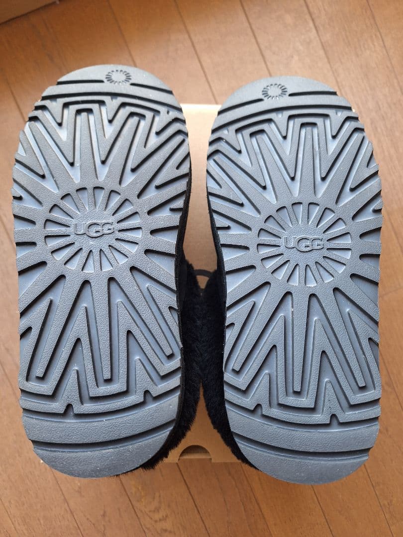 UGG ブラック tazzlita 厚底ムートン24cm