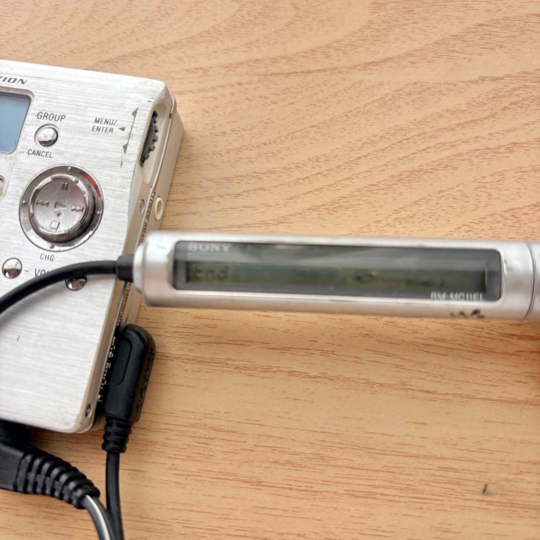 SONY ポータブルMDレコーダー MZ-R909 シルバー　ジャンク