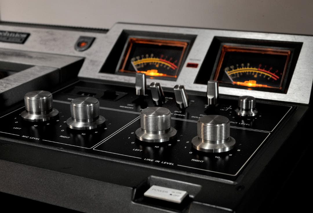 ★Technics STEREO CASSETTE DECK RS-640U　♪