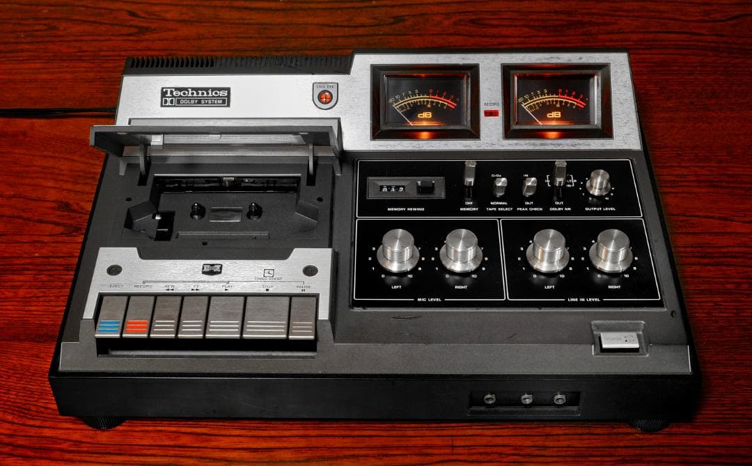 ★Technics STEREO CASSETTE DECK RS-640U　♪