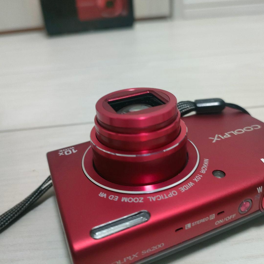 動作確認済Nikon COOLPIX S6200レッド コンパクトデジタルカメラ