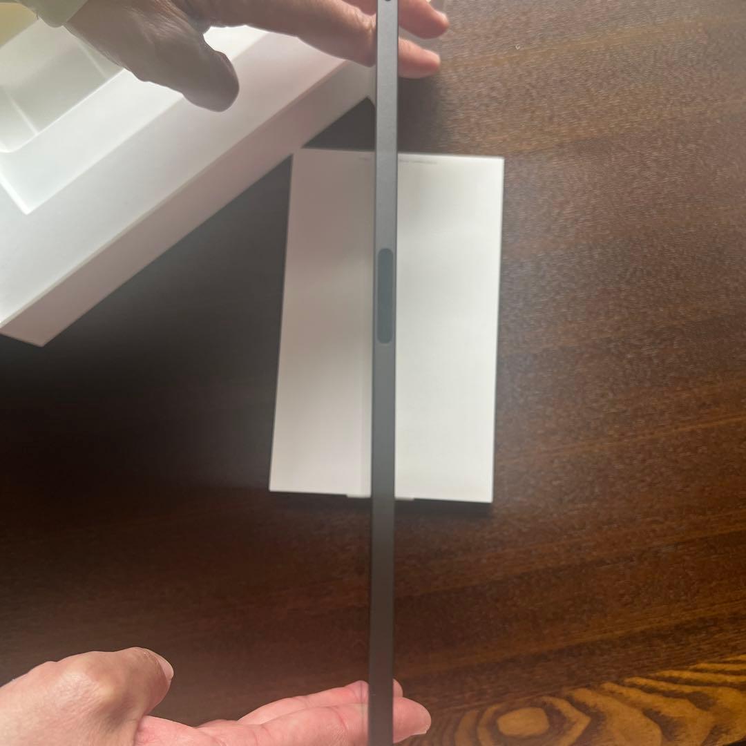 Apple iPad Air 第5世代　64GB