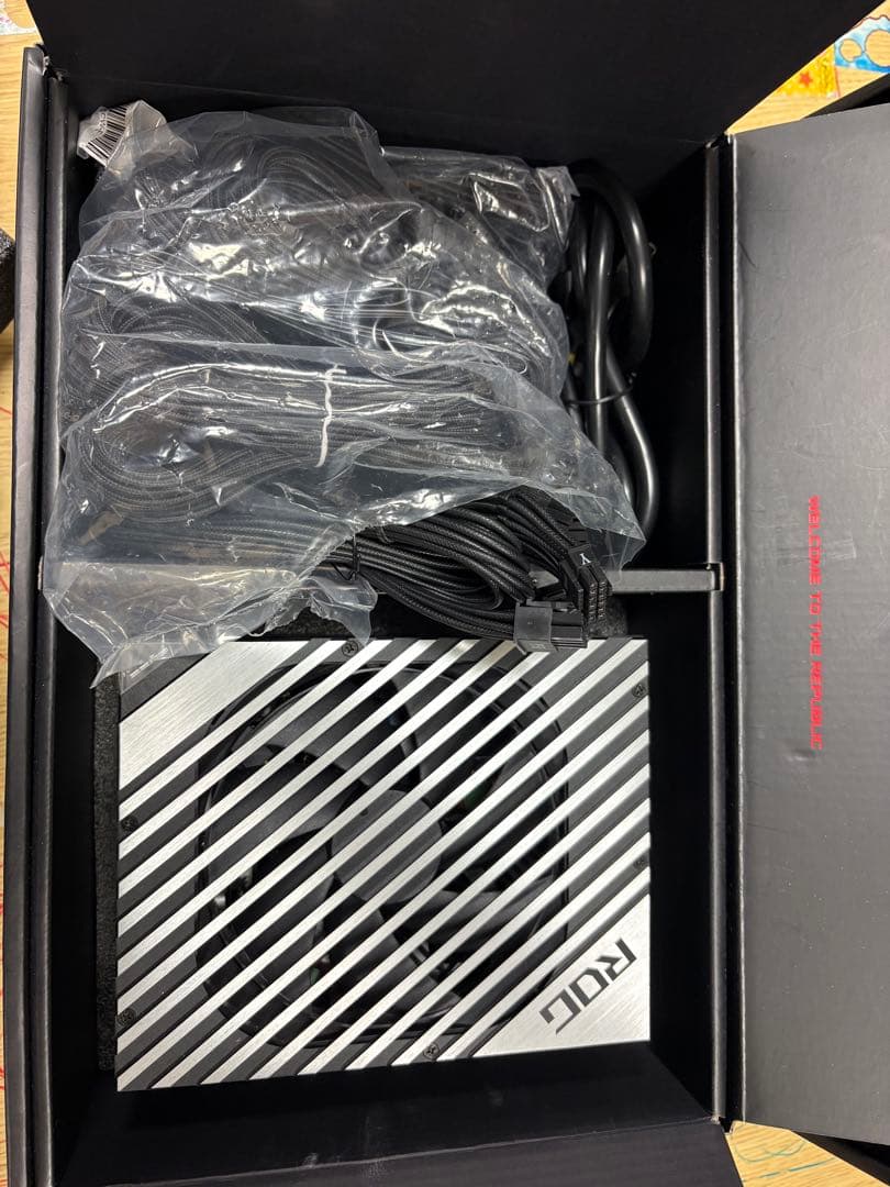 (美品)ROG THOR 1200W PLATINUM II 電源ユニット