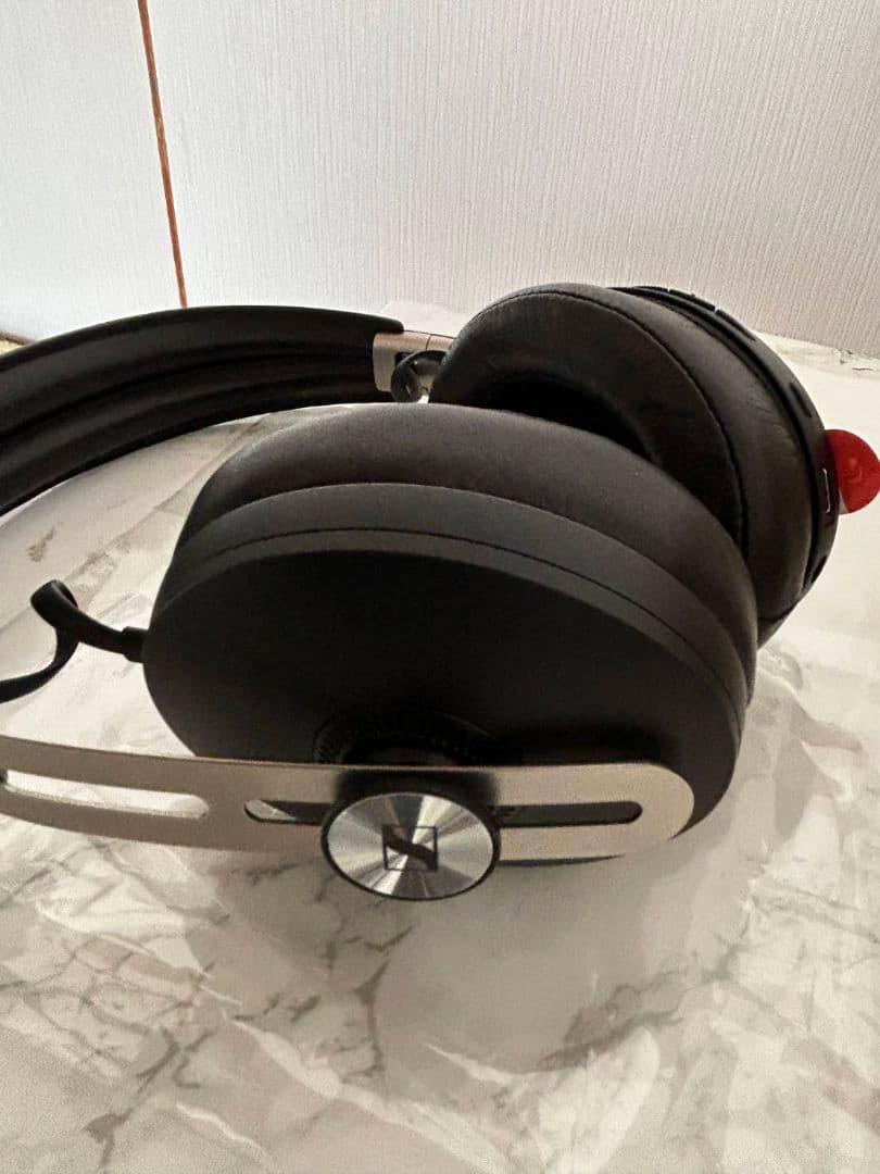 ゼンハイザー MOMENTUM ワイヤレスヘッドホン M3 美品